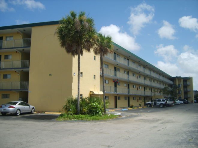 Palm Ridge Apts 011